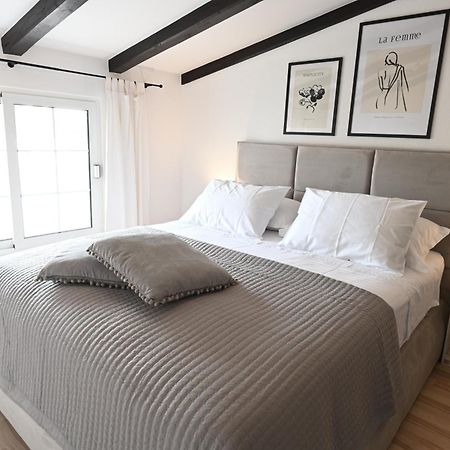 Apartment Kokolo Sea View Hvar Hvar Town Bagian luar foto