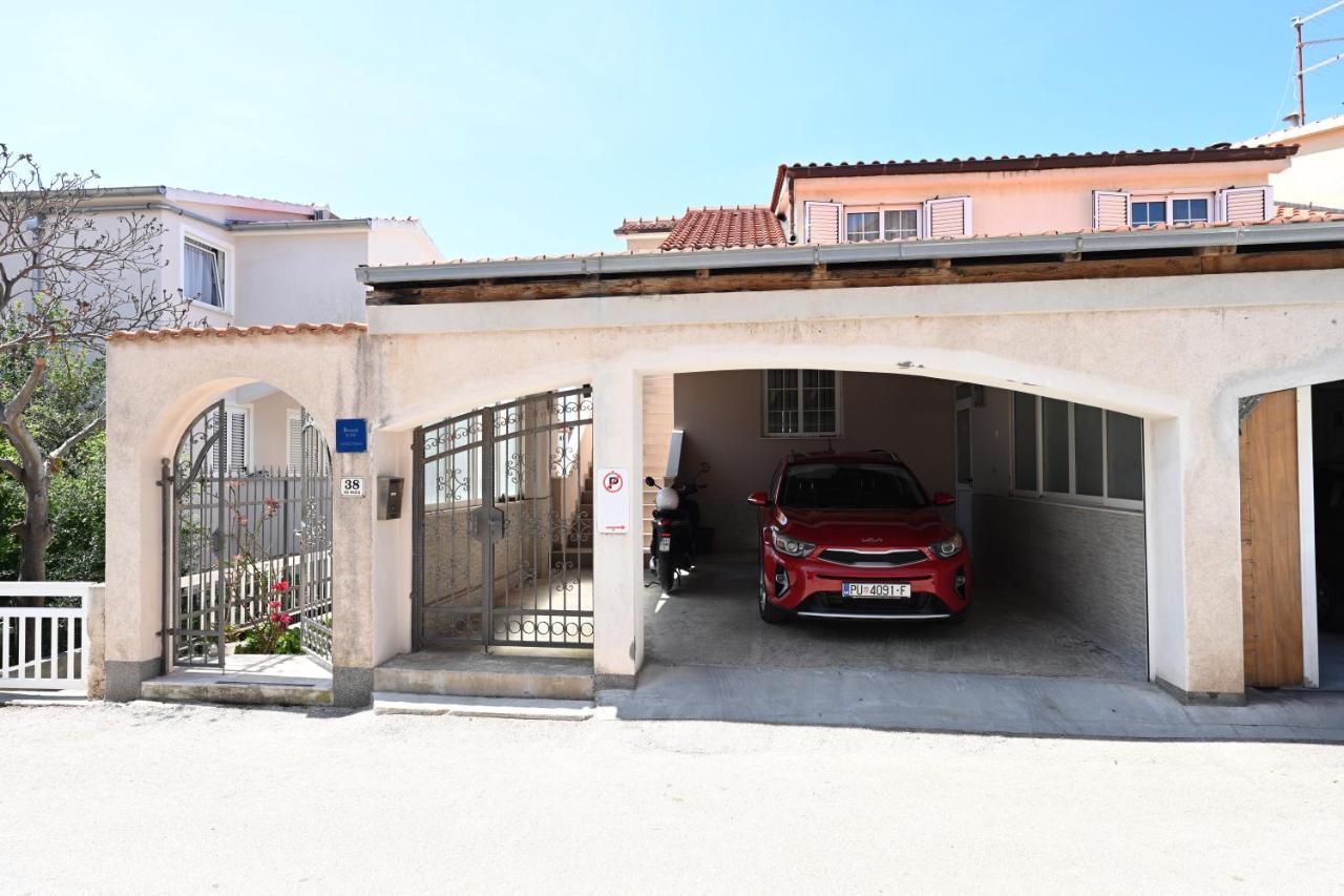 Apartment Kokolo Sea View Hvar Hvar Town Bagian luar foto