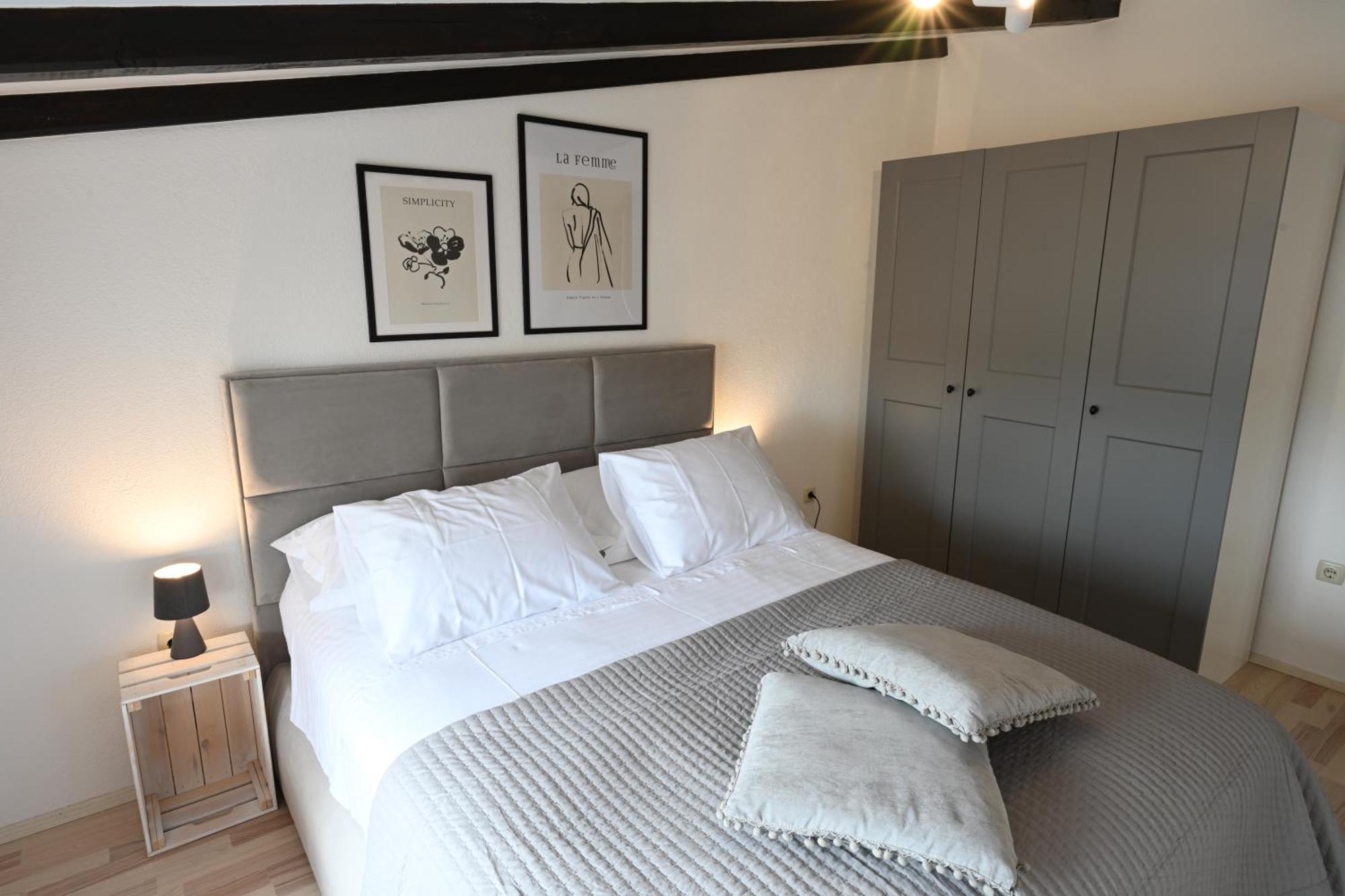 Apartment Kokolo Sea View Hvar Hvar Town Bagian luar foto