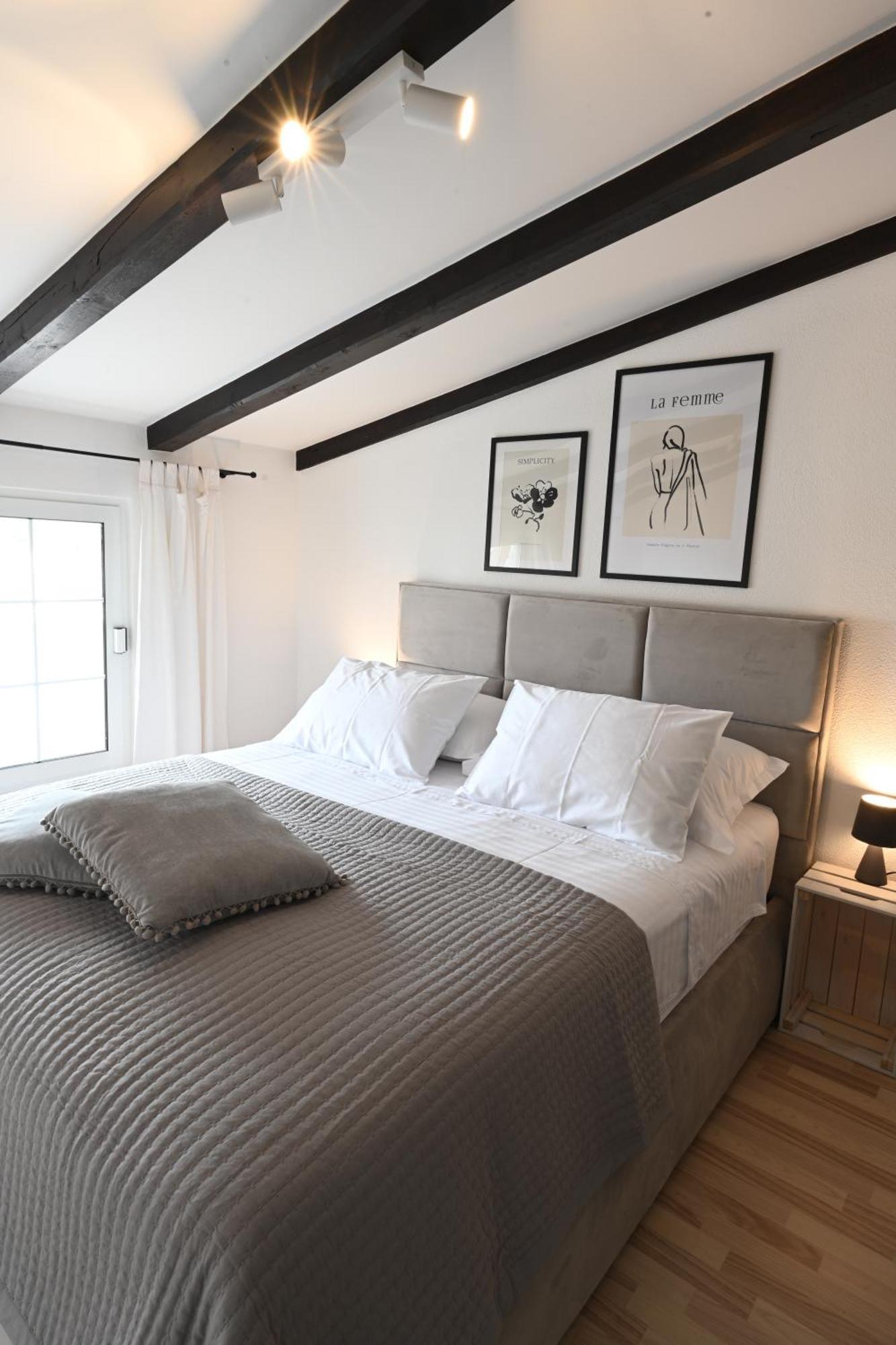 Apartment Kokolo Sea View Hvar Hvar Town Bagian luar foto